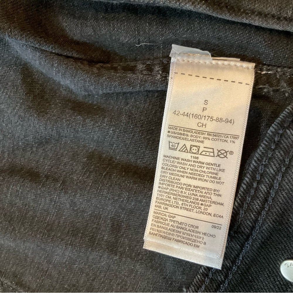 GAP Classic Black Jacket - Picture 7 of 8